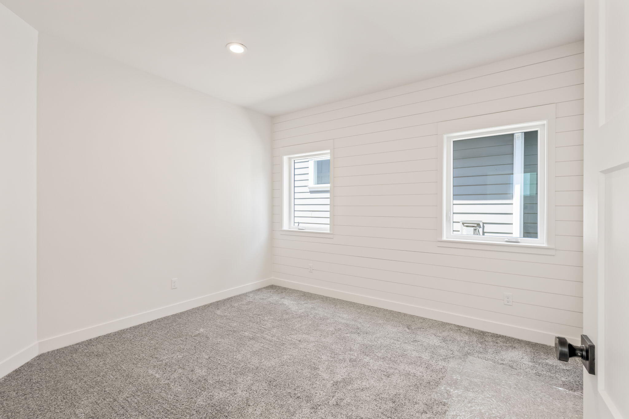 SaddleStone - Residential