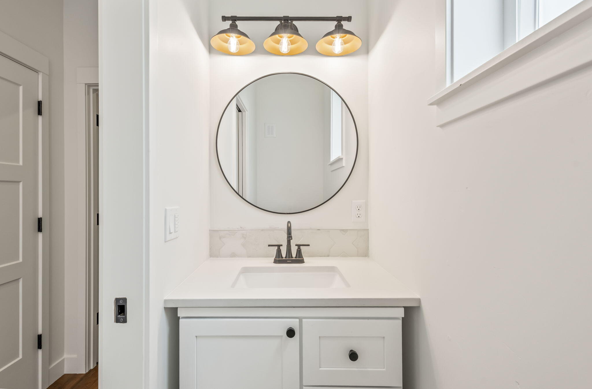 SaddleStone - Residential