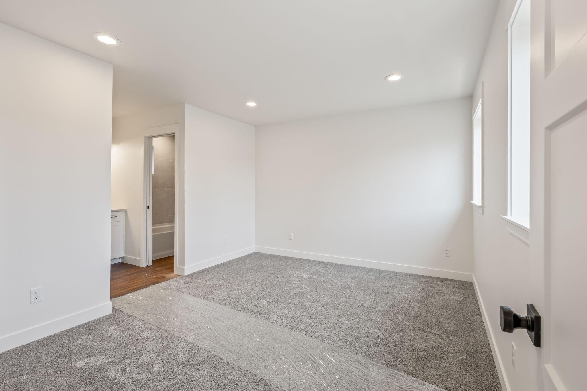 SaddleStone - Residential