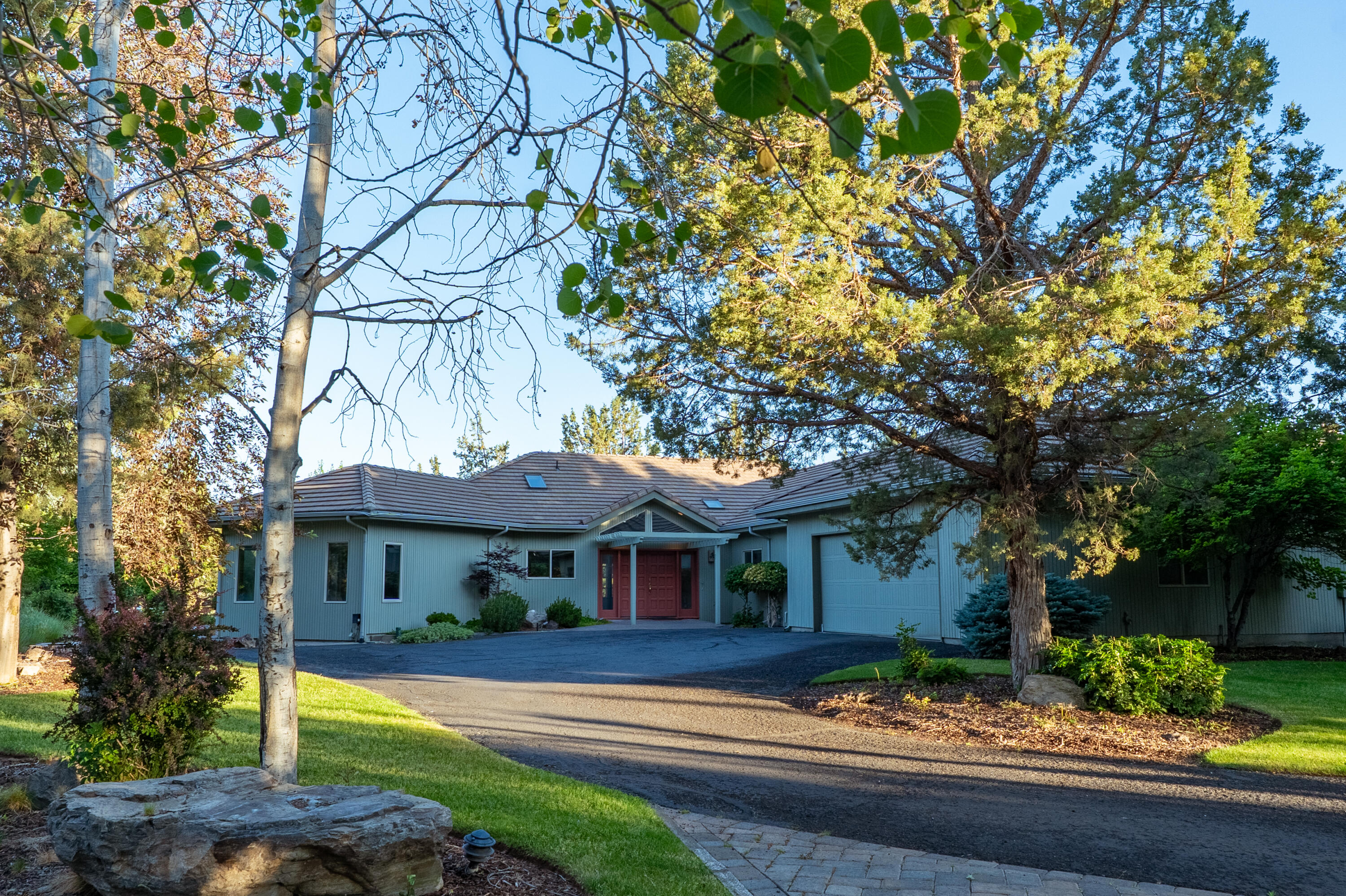 2103 Condor Court