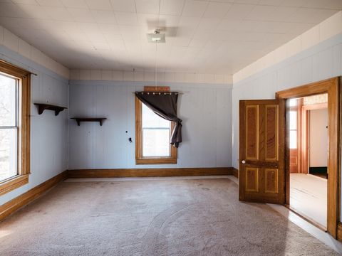 Tiny photo for 311 NE 7th Street, John Day, OR 97845 (MLS # 220214711)