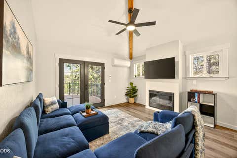 Tiny photo for 4715 Red Tail Drive, Klamath Falls, OR 97601 (MLS # 220226148)