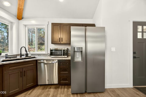 Tiny photo for 4715 Red Tail Drive, Klamath Falls, OR 97601 (MLS # 220226148)