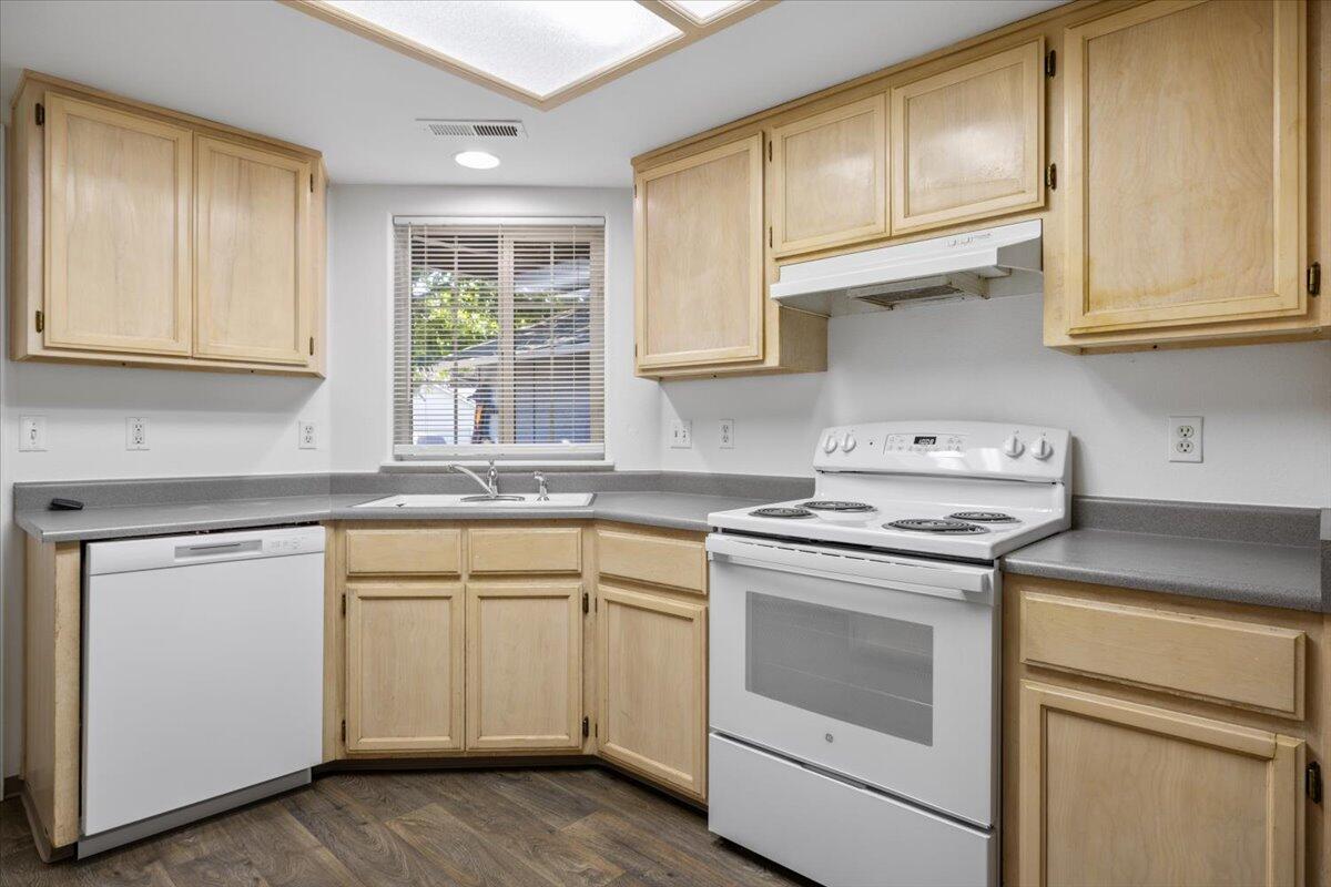 Forest Glen Phase Vii - Residential