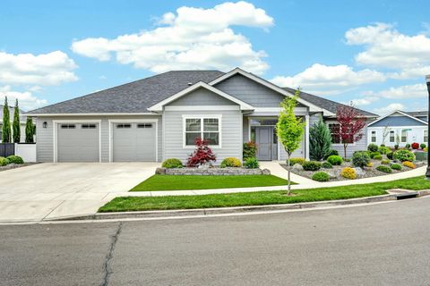 Tiny photo for 1726 River Run Street, Central Point, OR 97502 (MLS # 220219796)