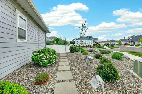 Tiny photo for 1726 River Run Street, Central Point, OR 97502 (MLS # 220219796)