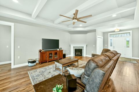 Tiny photo for 1726 River Run Street, Central Point, OR 97502 (MLS # 220219796)