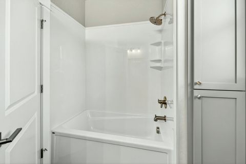Tiny photo for 1726 River Run Street, Central Point, OR 97502 (MLS # 220219796)