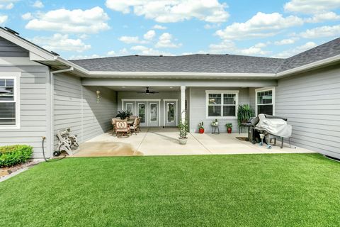 Tiny photo for 1726 River Run Street, Central Point, OR 97502 (MLS # 220219796)