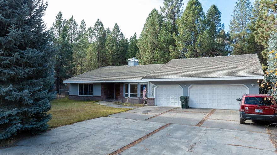 This spacious single-level home sits on nearly an acre and offers room to live, work, and play. A 30x40 two-bay shop with RV clearance, a three-car garage, and a bonus loft above the garage provide exceptional flexibility for hobbies, storage, or creative space.
Inside, enjoy two generous living areas, a formal dining room, and a well-appointed kitchen with a cozy breakfast nook. The oversized bedrooms offer comfort for all, including a primary suite with a large walk-in closet and en-suite bath featuring a soaking tub.
Recent updates include a new hot water heater, furnace, thermostat, and well pump—adding peace of mind to this already impressive property