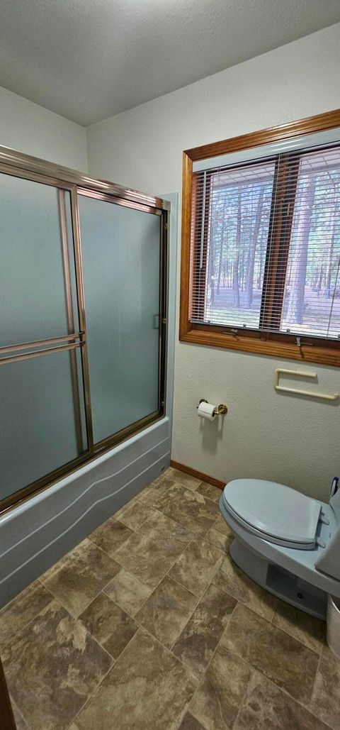 Tiny photo for 52332 Ammon Road, La Pine, OR 97739 (MLS # 220211388)