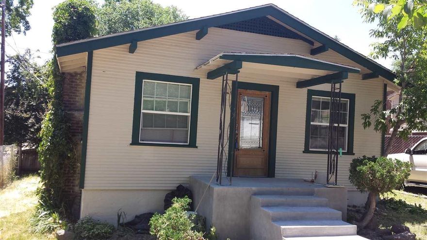 Finished Daylight Basement Has 2 Bedrooms And Laundry Area. (Sq. Ft. Not Included On C.H.) Master Bedroom Has Full Bath. Fireplace In Living Room. Large Family Room. Home Has Older Home Charm And Recently Remodeled With Double Pane Windows And New Kitchen Countertops. Fresh Paint And New Carpets. Seller Is Licensed Oregon Realtor.