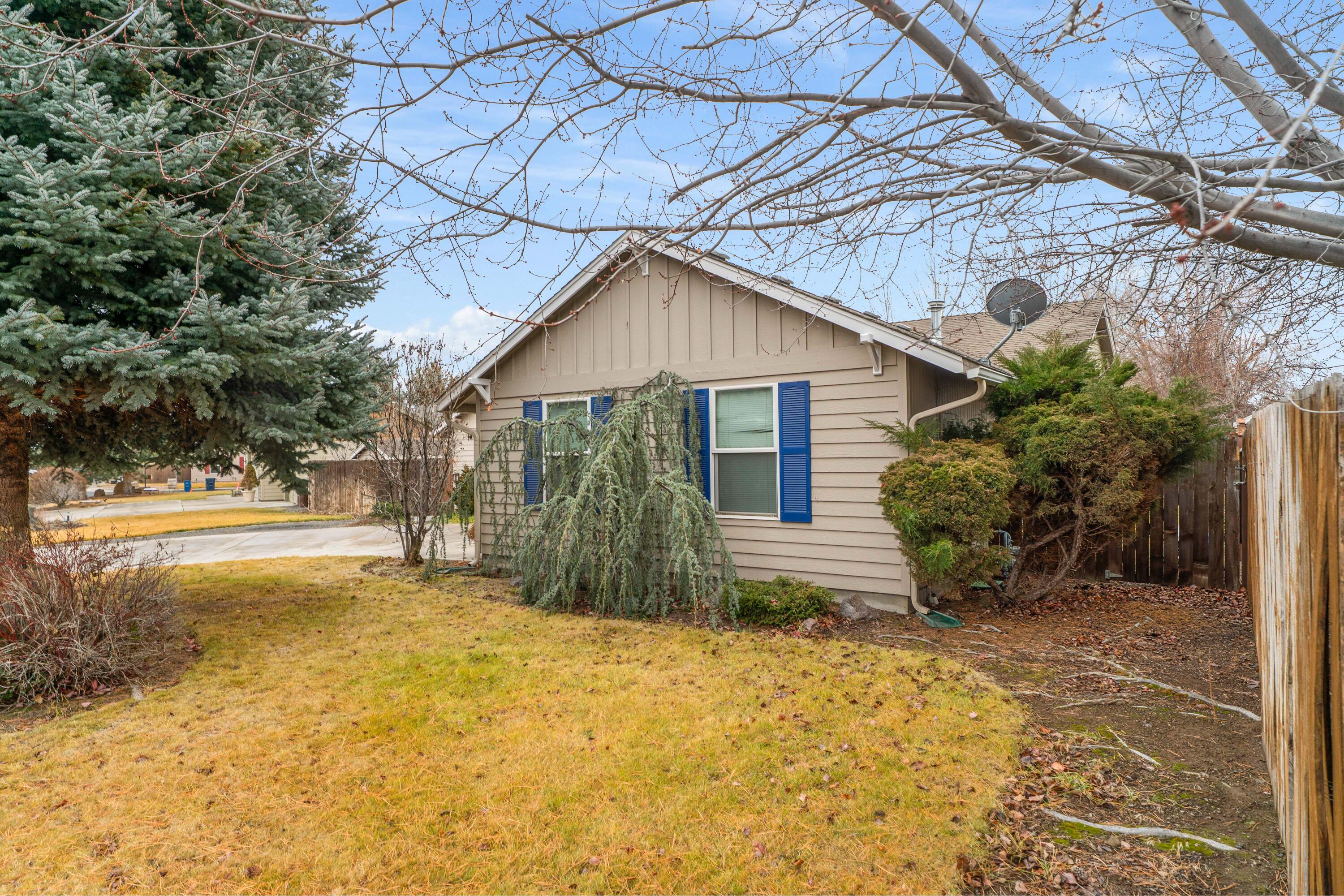 2150 NW Poplar Avenue