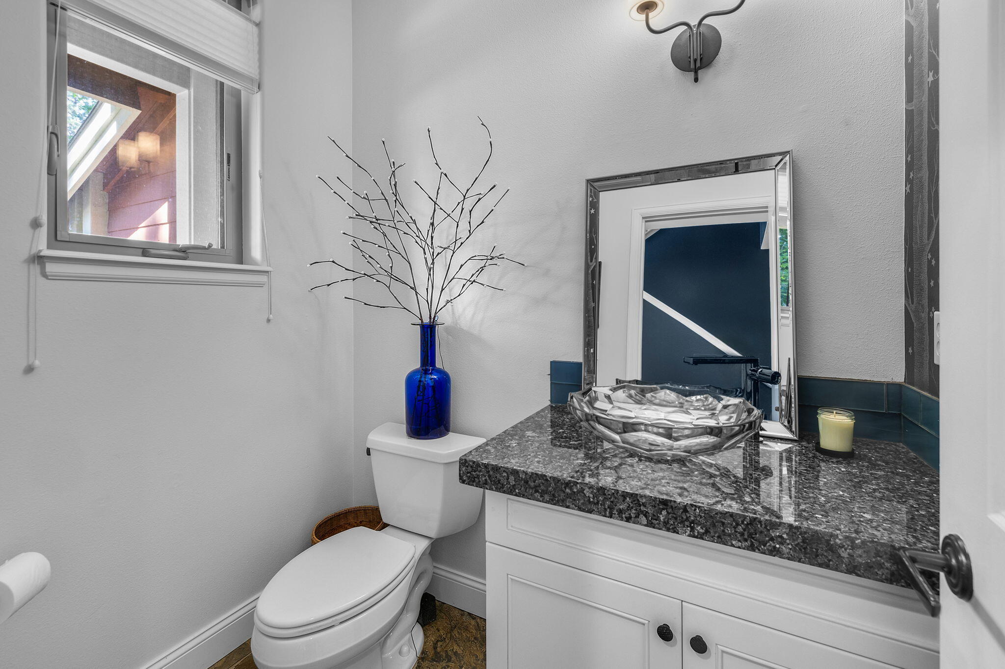 2543 NW Crossing Drive