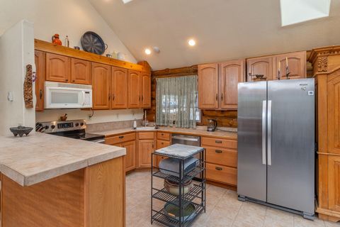 Tiny photo for 153526 Twilla Court, La Pine, OR 97739 (MLS # 220220483)