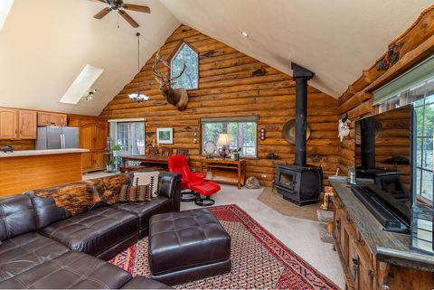 Tiny photo for 153526 Twilla Court, La Pine, OR 97739 (MLS # 220220483)