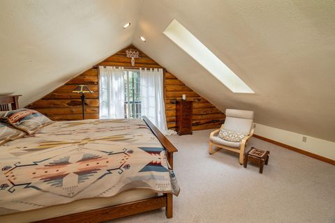 Tiny photo for 153526 Twilla Court, La Pine, OR 97739 (MLS # 220220483)