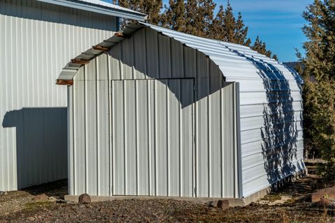 Tiny photo for 11518 SE View Top Lane, Prineville, OR 97754 (MLS # 220213277)