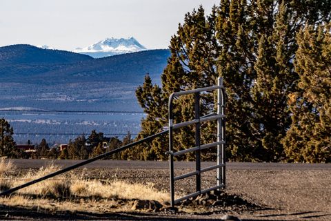 Tiny photo for 11518 SE View Top Lane, Prineville, OR 97754 (MLS # 220213277)