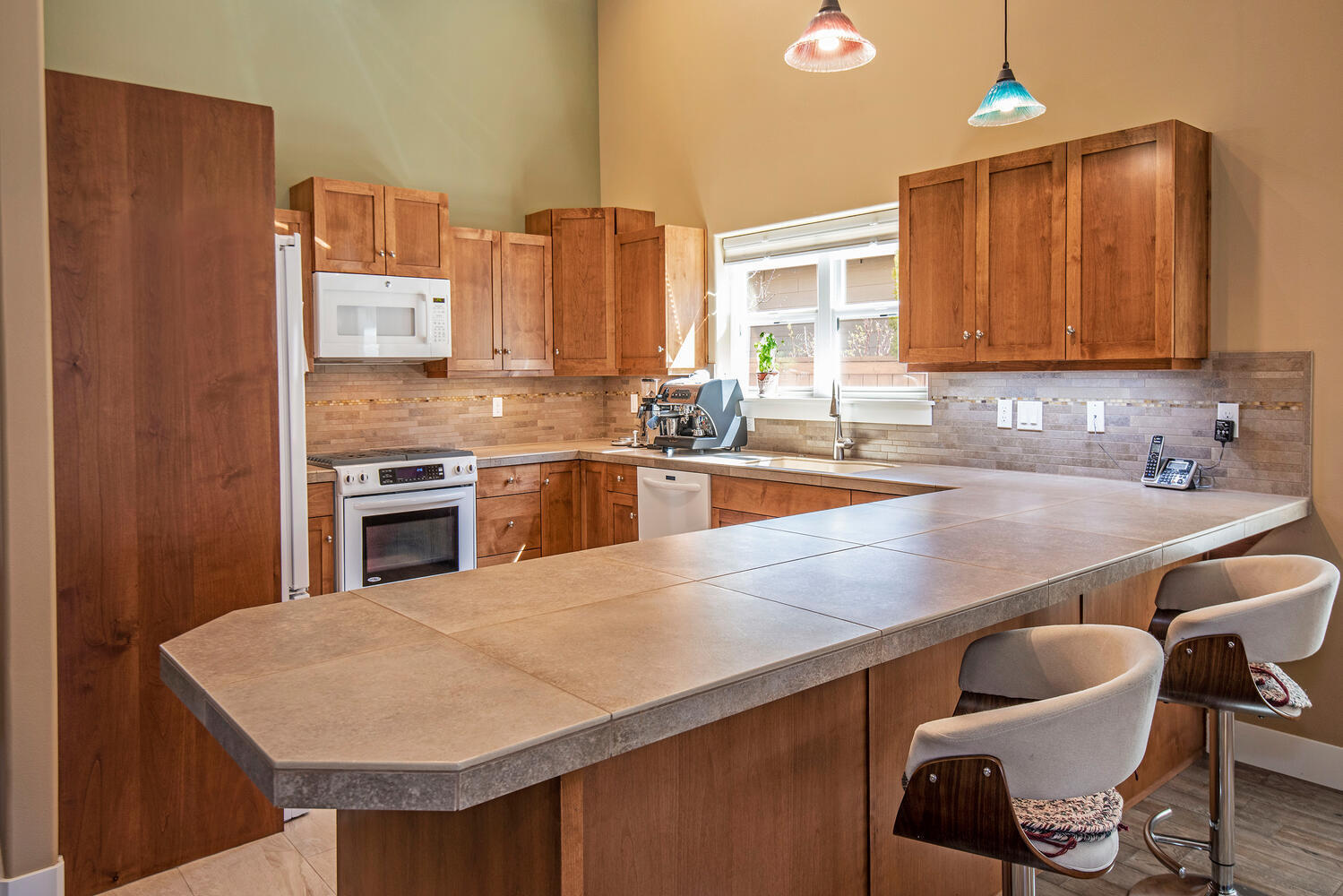 Sunny Breeze - Residential