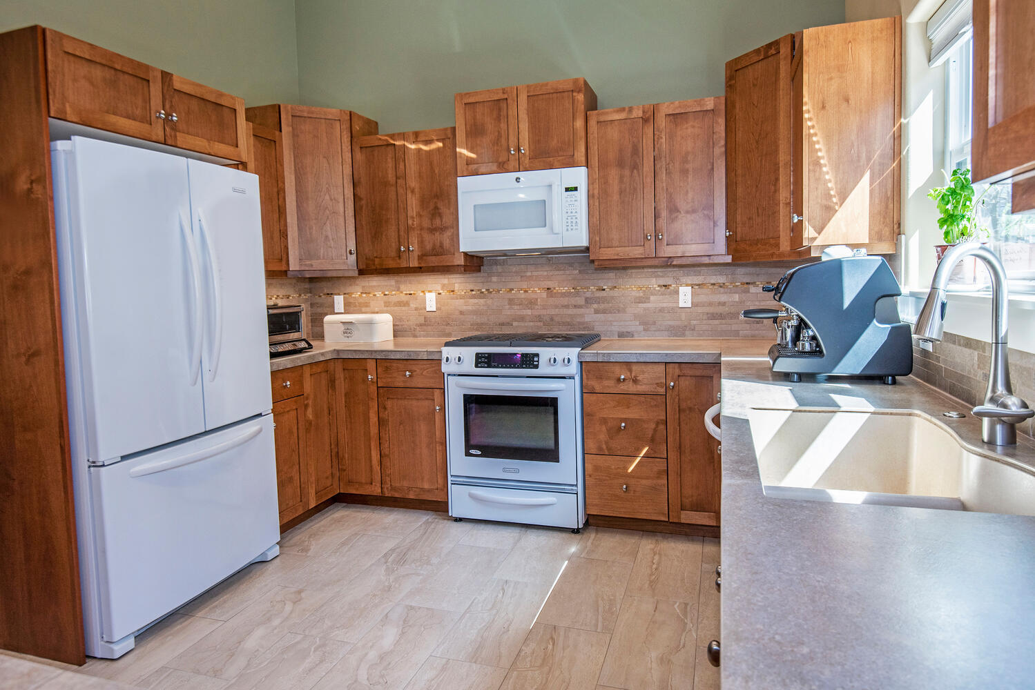 Sunny Breeze - Residential