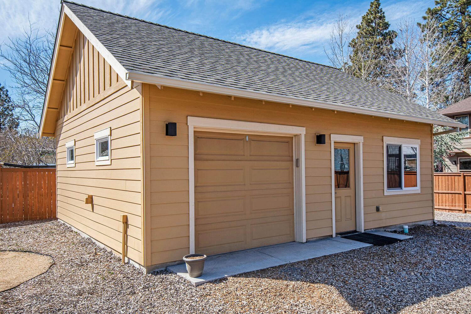 Sunny Breeze - Residential