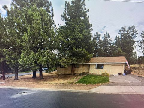 1008 SW Chamberlain Street Bend OR 97702