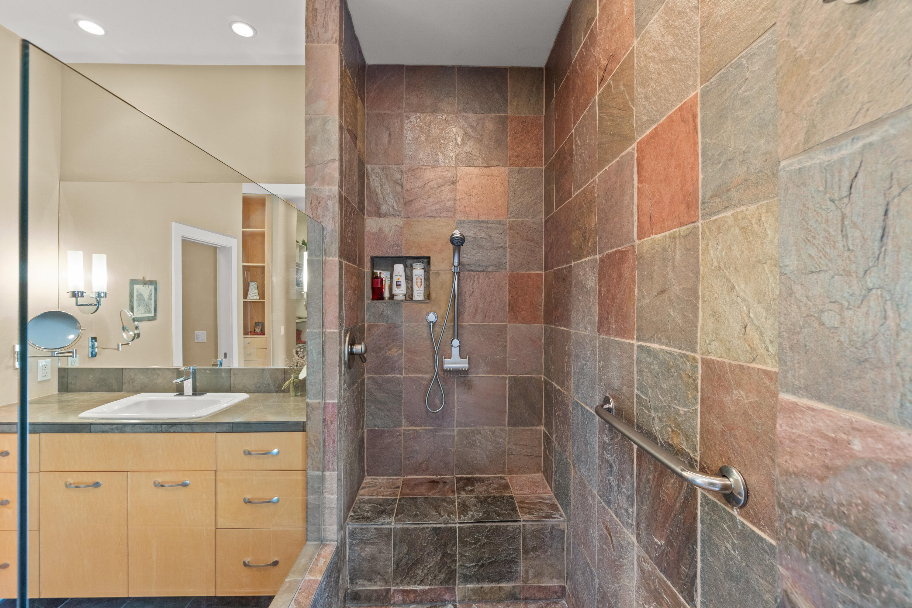 Lovestone Acres - Residential