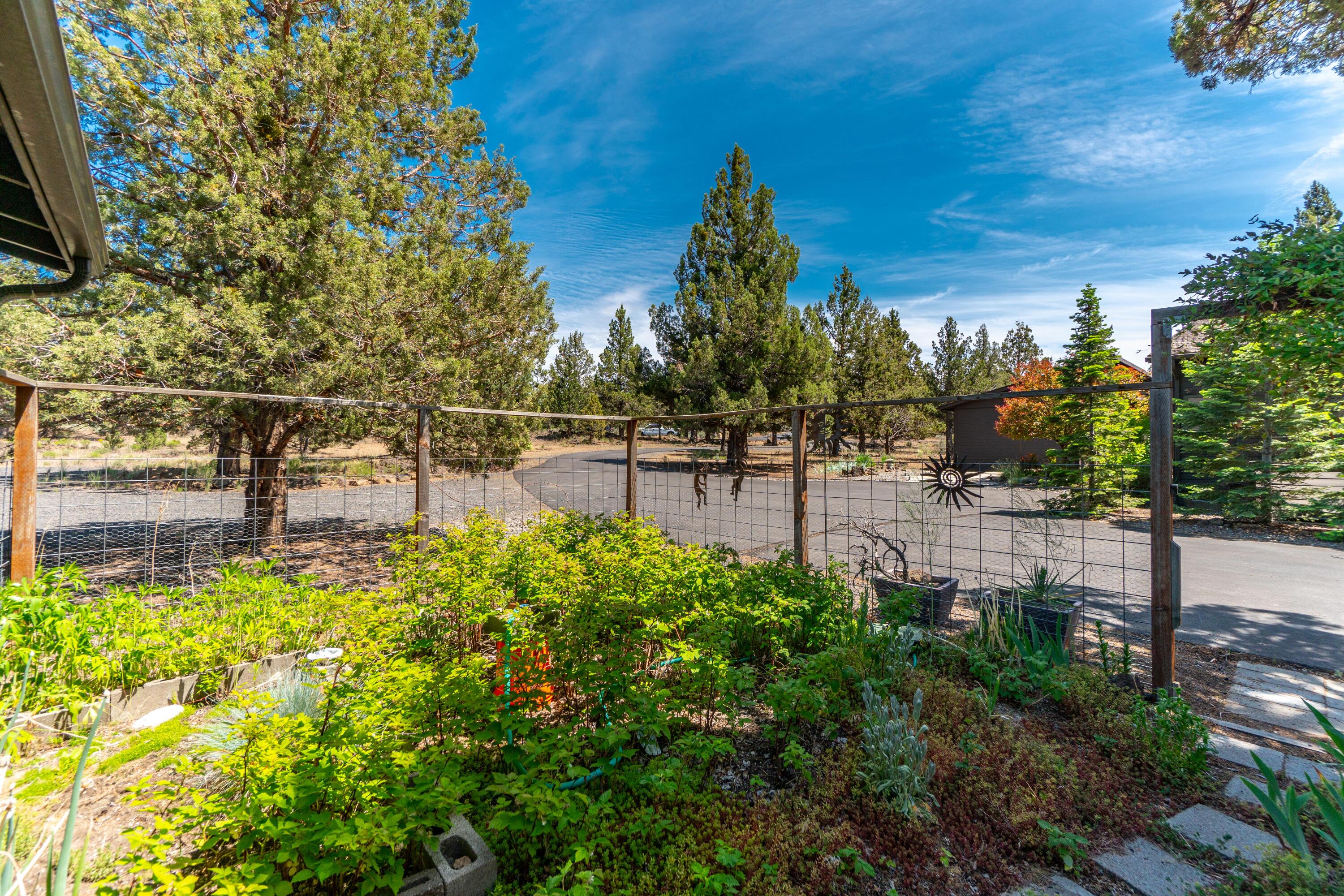 Lovestone Acres - Residential