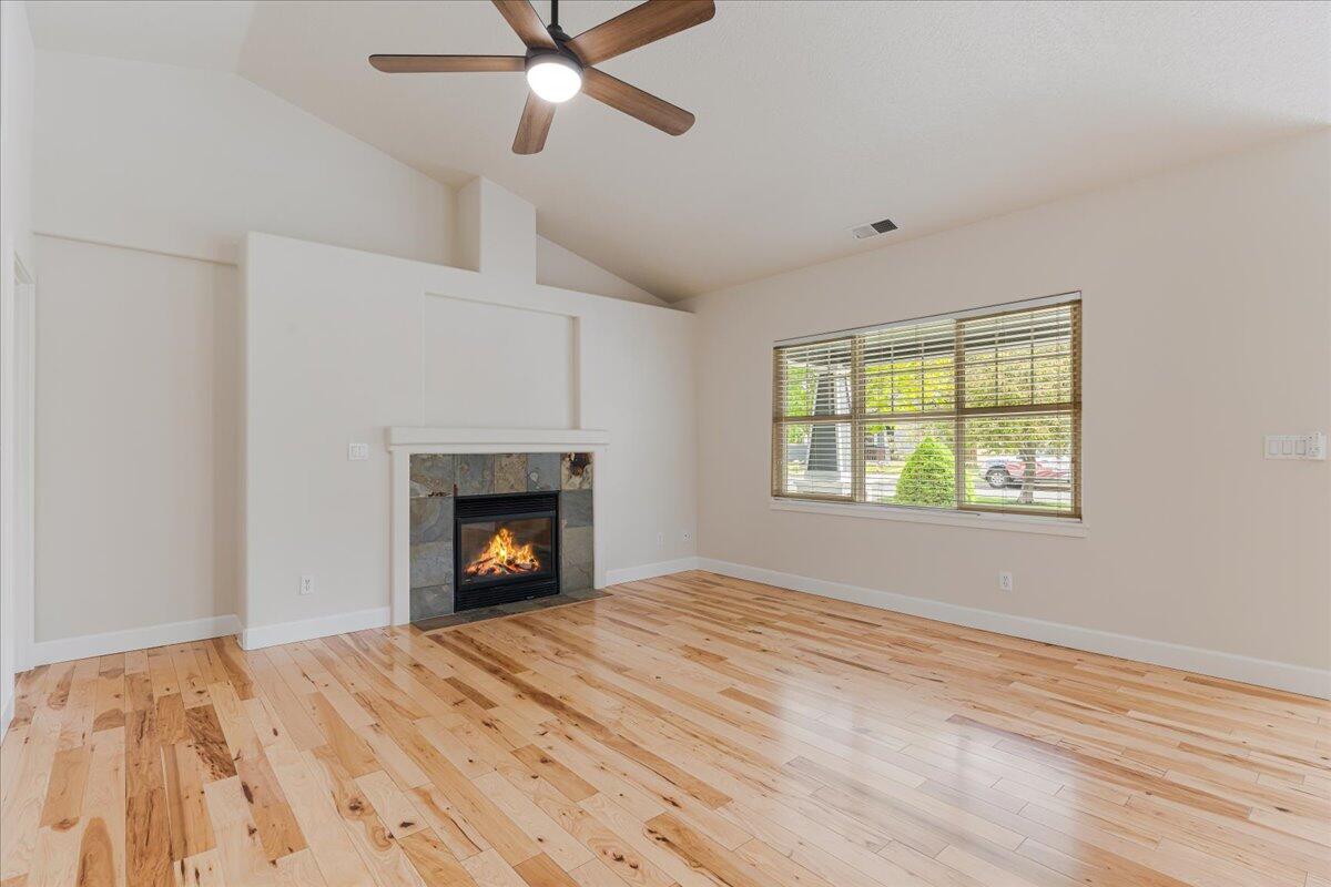 61343 Woodbury Lane
