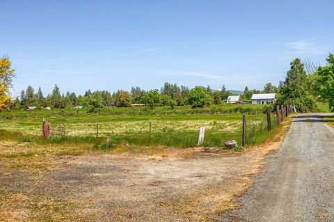 Tiny photo for 3600 Madrona Lane, Medford, OR 97501 (MLS # 220221779)