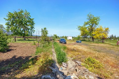Tiny photo for 3600 Madrona Lane, Medford, OR 97501 (MLS # 220221779)