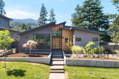 Photo of 619 Elkader Street, Ashland, OR 97520 (MLS # 220227302)