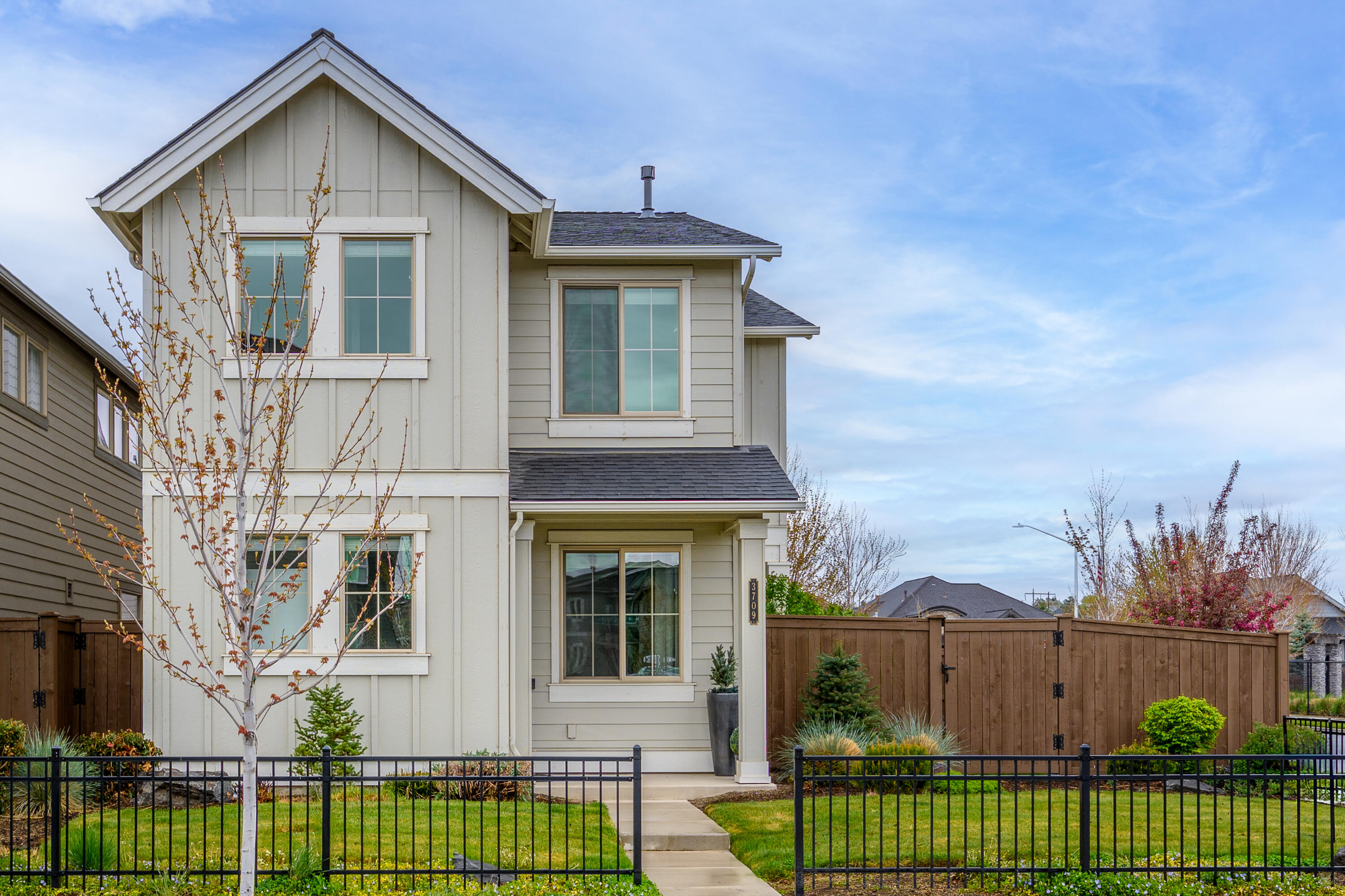 3709 SW Coyote Place