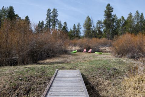 Tiny photo for 54977 Huntington Road, Bend, OR 97707 (MLS # 220217729)