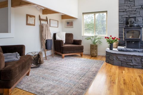 Tiny photo for 54977 Huntington Road, Bend, OR 97707 (MLS # 220217729)