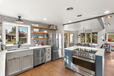 Tiny photo for 19045 Tumalo Reservoir Road, Bend, OR 97703 (MLS # 220211433)