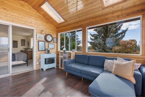 Tiny photo for 19045 Tumalo Reservoir Road, Bend, OR 97703 (MLS # 220211433)