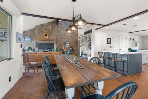 Tiny photo for 19045 Tumalo Reservoir Road, Bend, OR 97703 (MLS # 220211433)