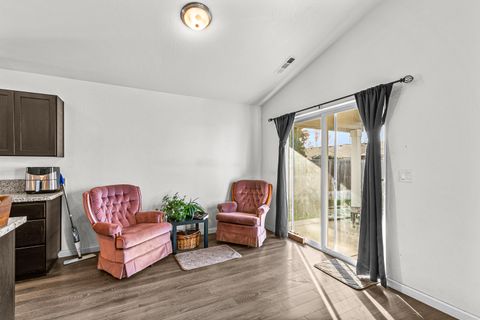 Tiny photo for 7843 Cadence Lane, White City, OR 97503 (MLS # 220211853)