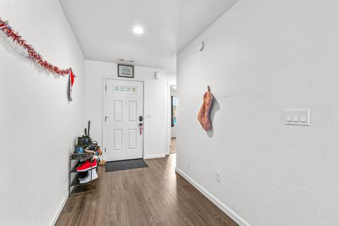 Tiny photo for 7843 Cadence Lane, White City, OR 97503 (MLS # 220211853)