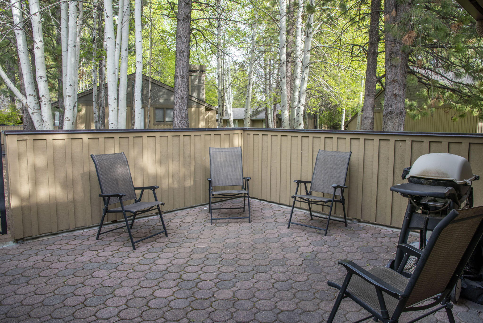 Quelah Condos - Residential