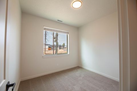 Tiny photo for 16651 Neil Lane #12, La Pine, OR 97739 (MLS # 220220073)