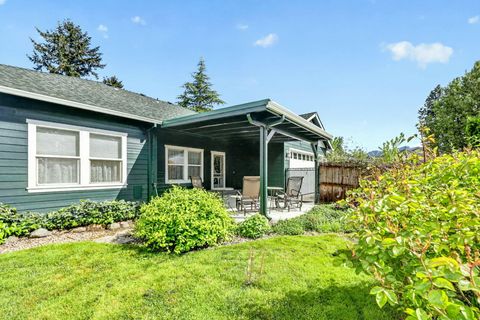 Tiny photo for 2078 Orchard Home Drive, Medford, OR 97501 (MLS # 220219996)