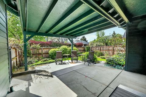 Tiny photo for 2078 Orchard Home Drive, Medford, OR 97501 (MLS # 220219996)