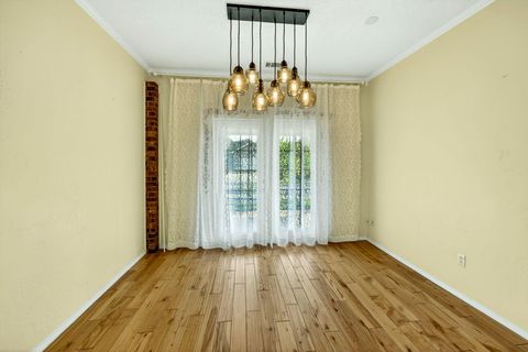 Tiny photo for 2078 Orchard Home Drive, Medford, OR 97501 (MLS # 220219996)
