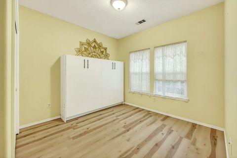 Tiny photo for 2078 Orchard Home Drive, Medford, OR 97501 (MLS # 220219996)