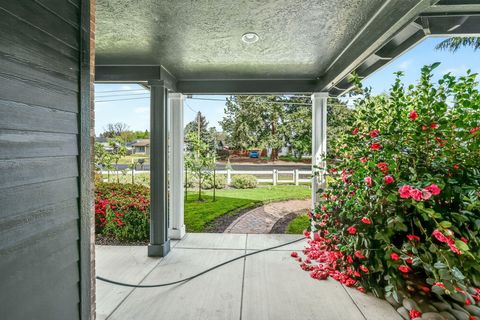 Tiny photo for 2078 Orchard Home Drive, Medford, OR 97501 (MLS # 220219996)