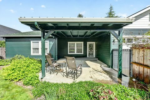 Tiny photo for 2078 Orchard Home Drive, Medford, OR 97501 (MLS # 220219996)