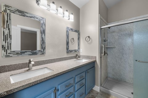 Tiny photo for 2041 SW Obsidian Avenue, Redmond, OR 97756 (MLS # 220224843)